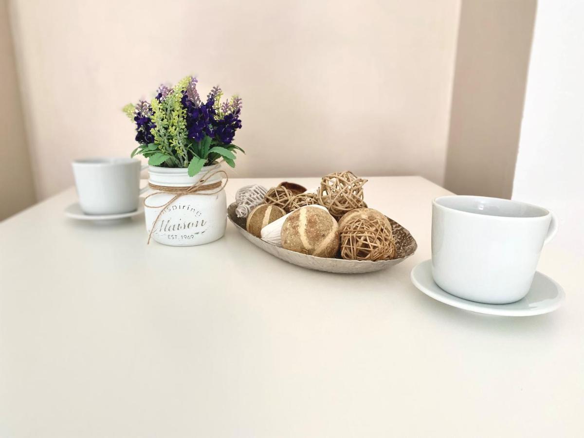 Bella Vacanza - City Center -Air Conditioning -Wi-Fi 拉帕洛 外观 照片
